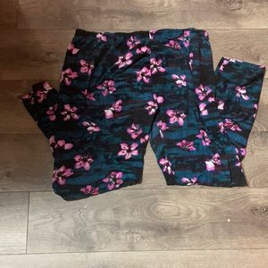 No boundaries floral leggings